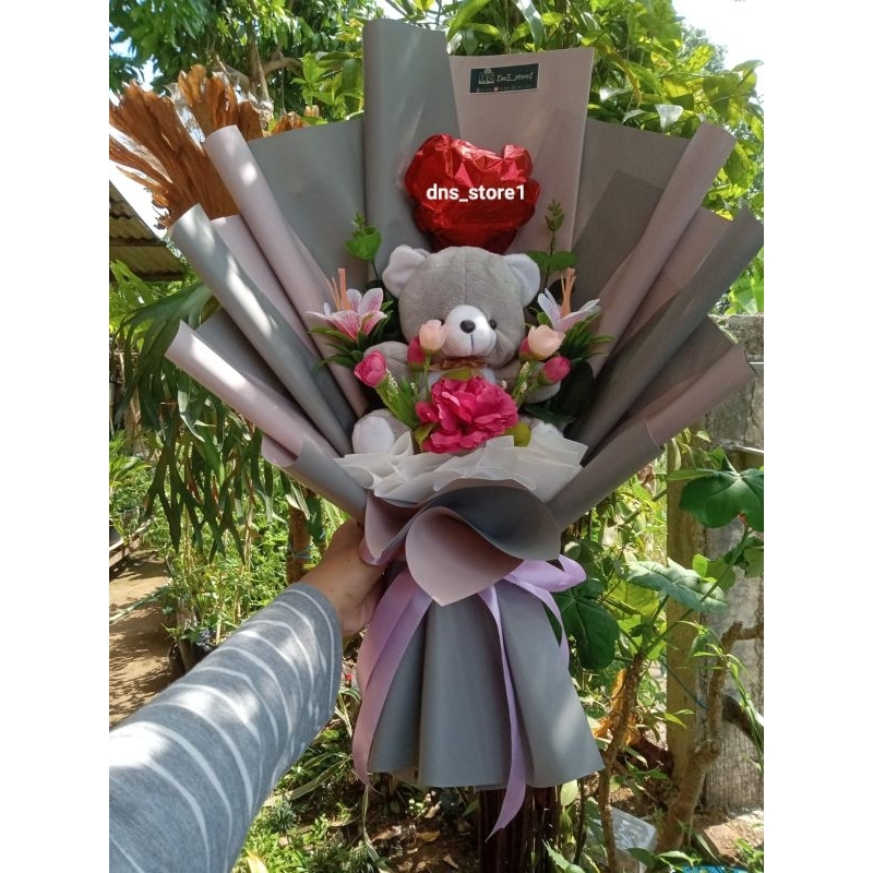 

Ready stok!!! buket boneka dan bunga free kartu ucapan