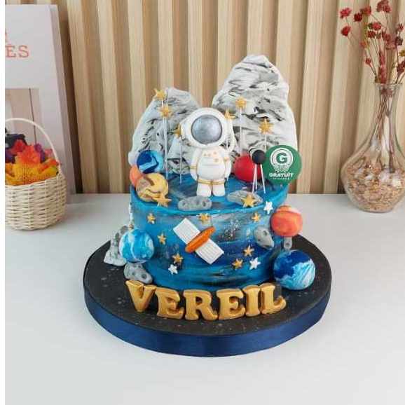 

CAKE TEMA ASTRONOT UK 15CM / KUE ULANG TAHUN ASTRONOT