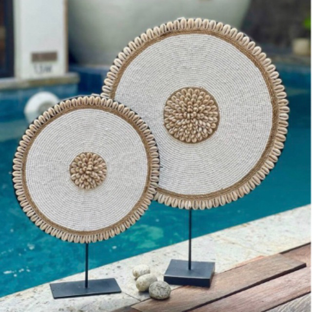 pajangan dinding, juju bulu, cermin, dekorasi rumah, hiasan kerang,kerajinan balii