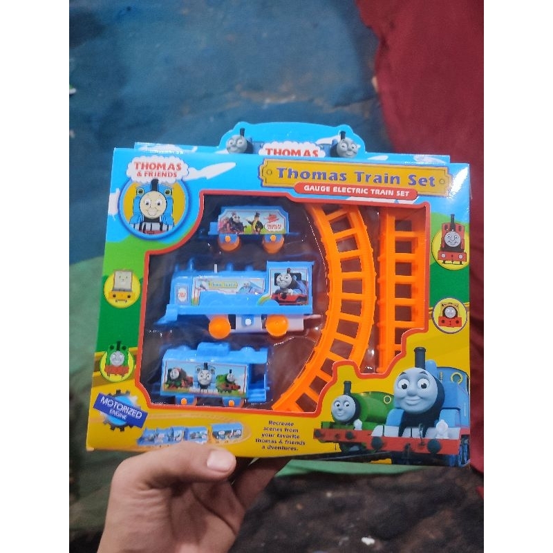 mainan kereta Thomas train set