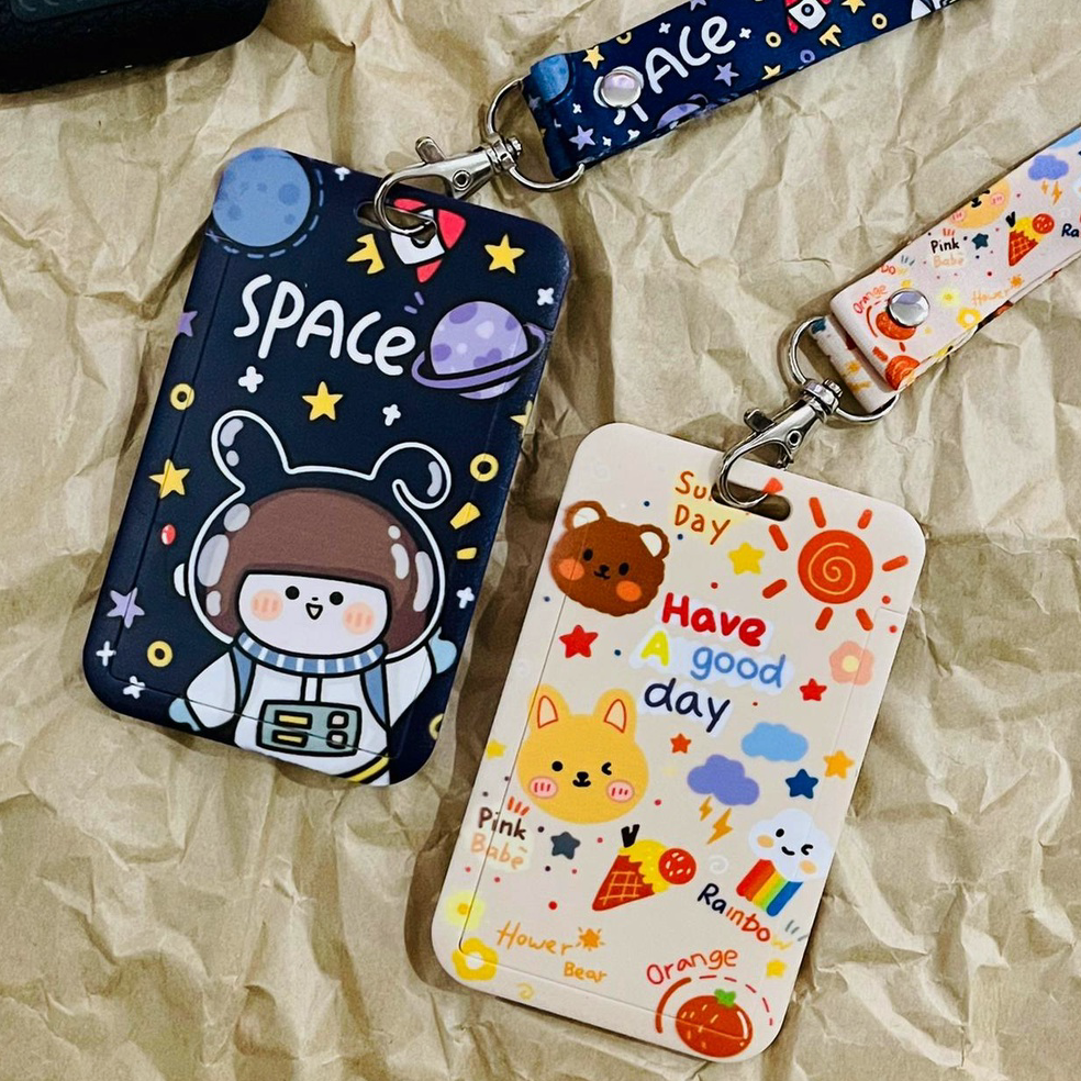 

TERBARU ID CARD HOLDER MOTIF KAWAII ASTRONOUT TEMPAT KARTU BEBEK BUNGA