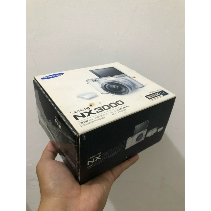 Preloved kamera samsung NX 3000