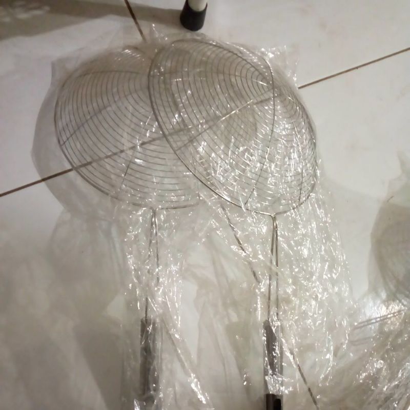 SEROK GORENGAN PARABOLA KECIL BESAR