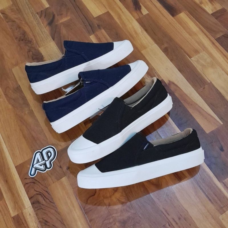 Brodo Vantage V.2 Slip On Black WS Sepatu