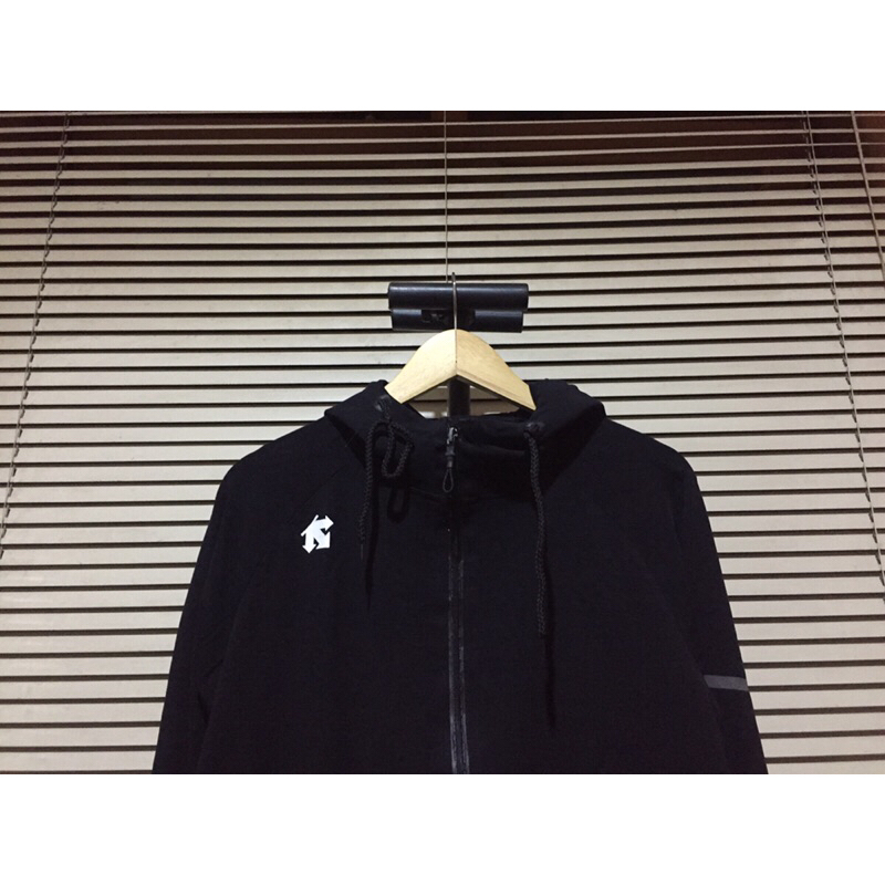 DESCENTE RUNNING JACKET BLACK