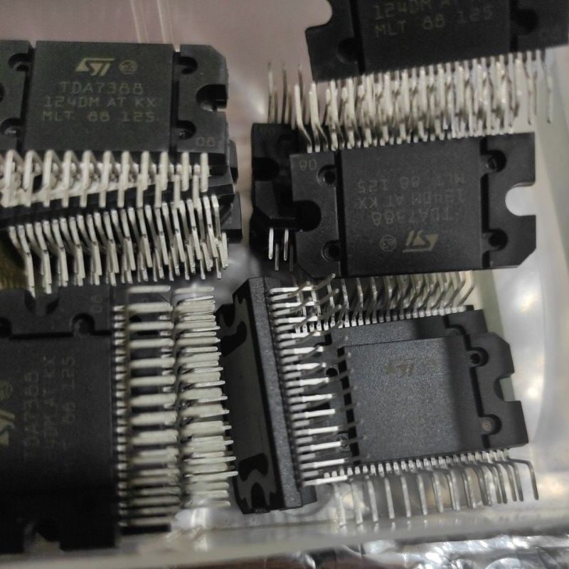 TDA 7388 TDA7388