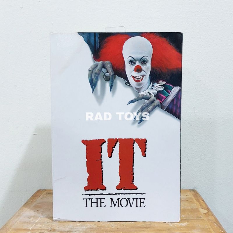 Pennywise it 1990 neca ultimate action figure