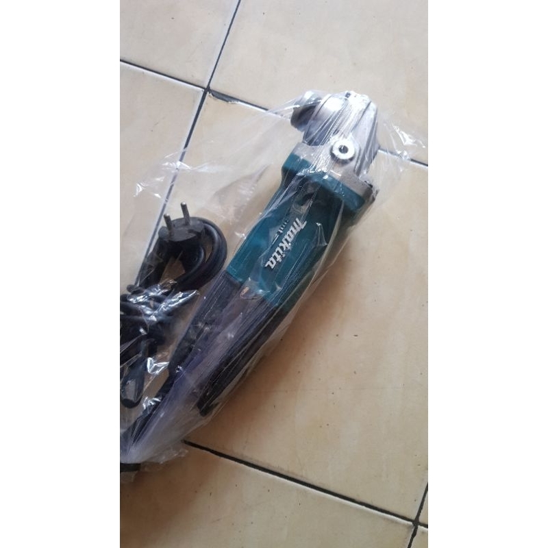 GERINDA MAKITA M9513 KONDISI SECOND ISTIMEWA SEKALI  NORMAL ORIGINAL