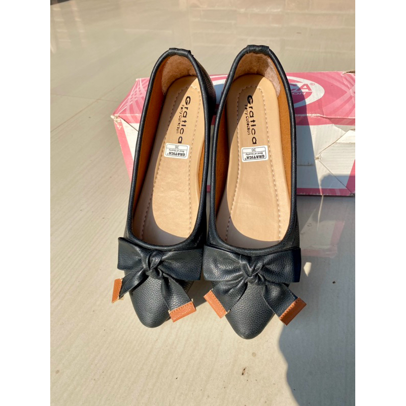 PRELOVED FLATSHOES GRATICA