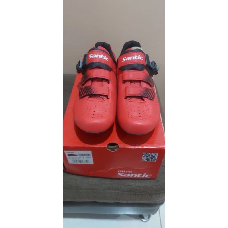 sepatu sepeda santic