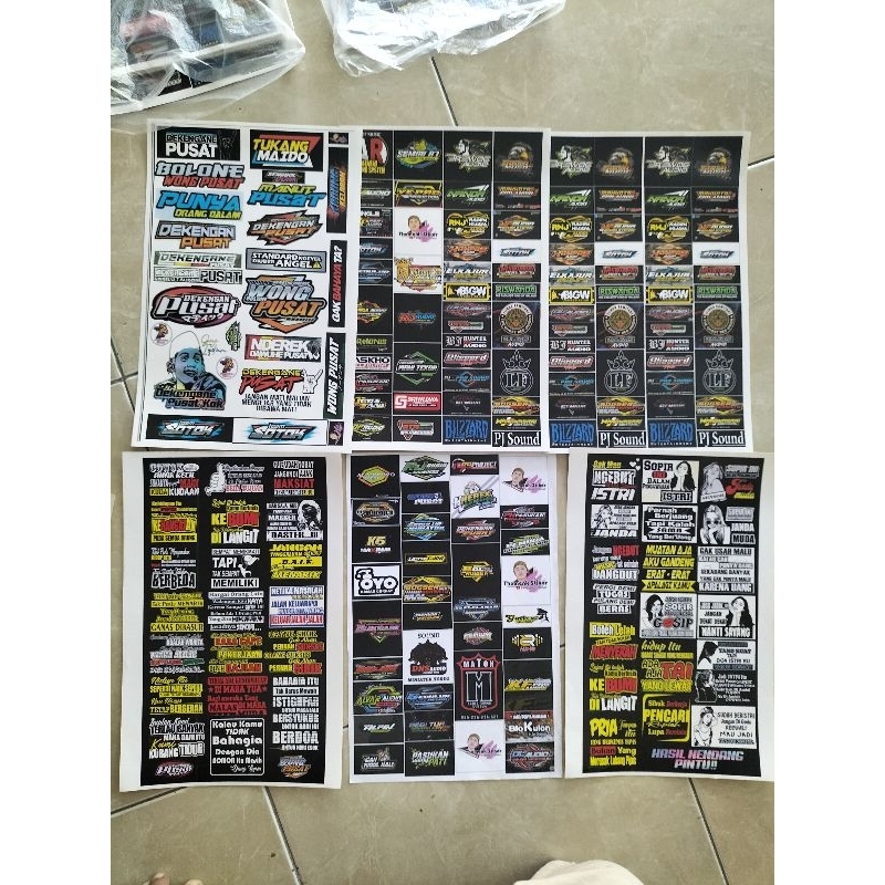

Stiker sound dan kata kata bahan cromo(mudah sobek) terlengkap
