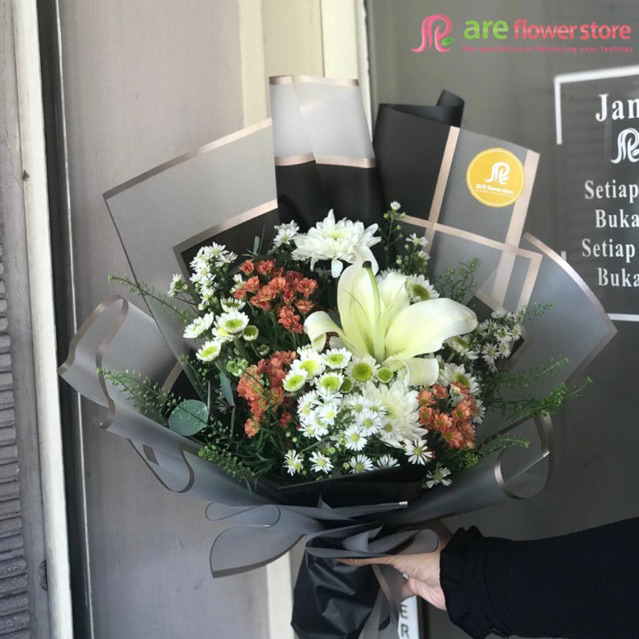 ARE Flower Store | Fresh Flower Bouquet - Black Lily
