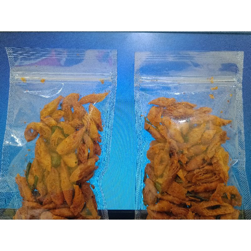 

Kulit Lumpia Goreng Pedas Daun Jeruk. Bikin NAGIHH!!