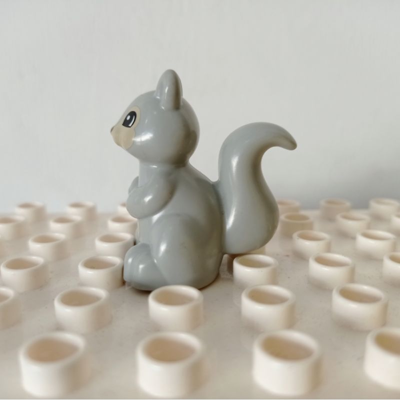 lego tupai abu duplo original