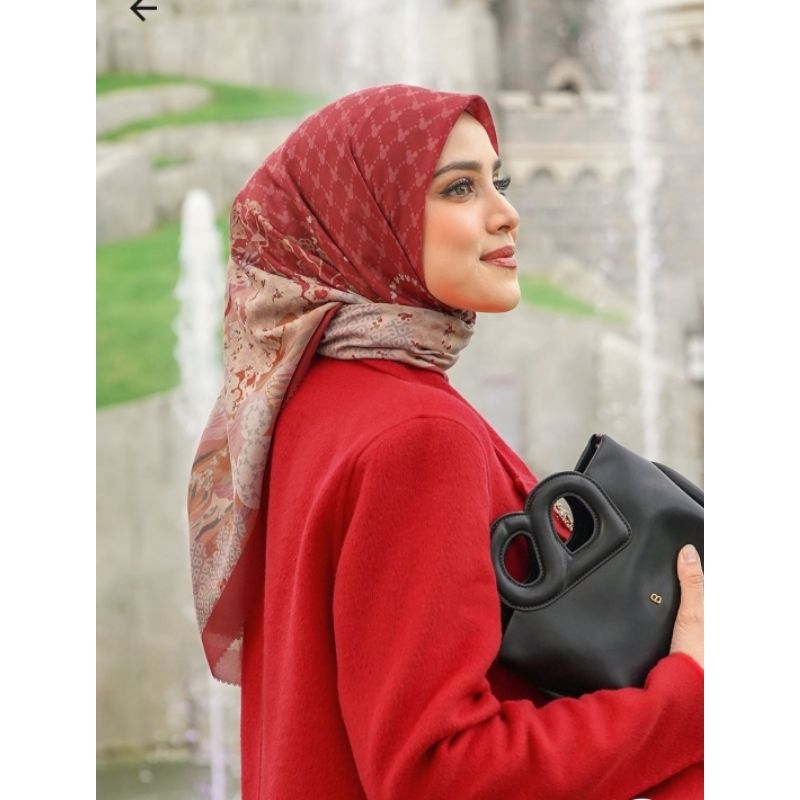 Buttonscarves Jubilation Cherry