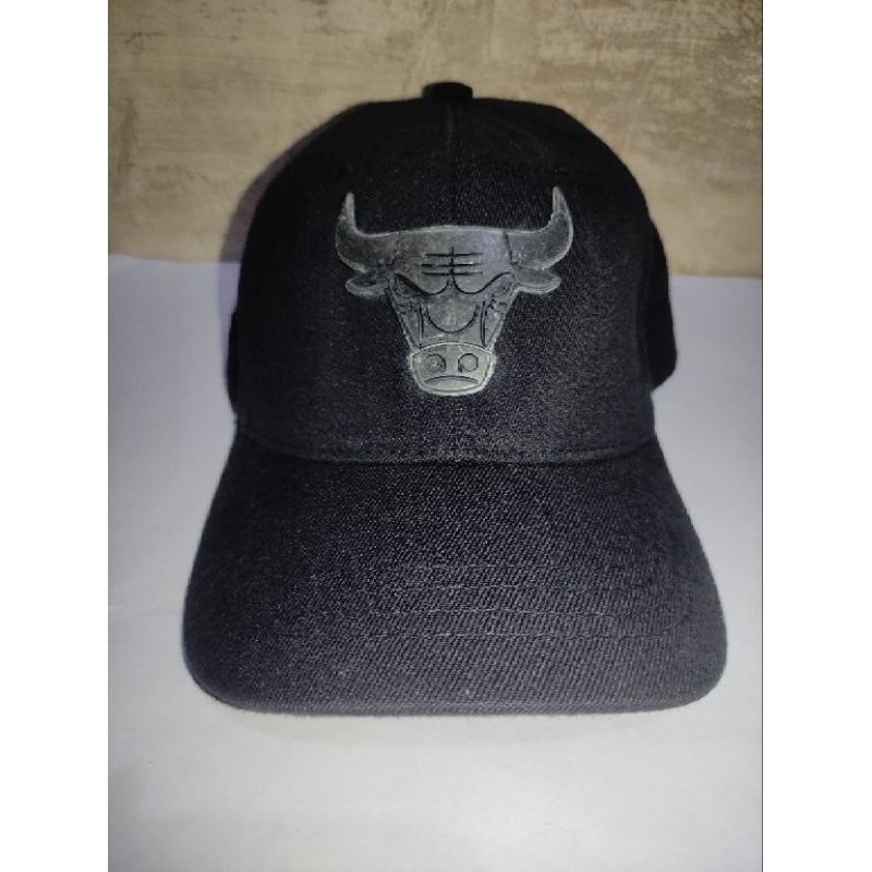 Topi NBA Banteng Besi