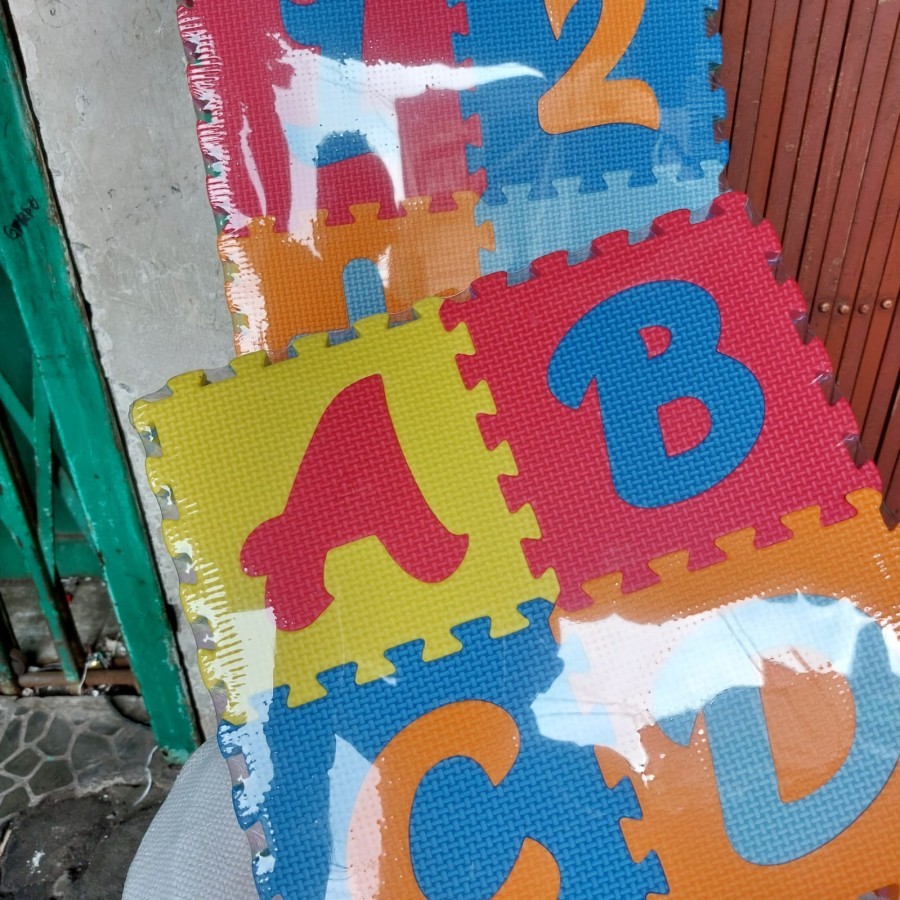 Evamats UNIMATS Mini huruf angka Karpet Puzzle Matras 15x15cm