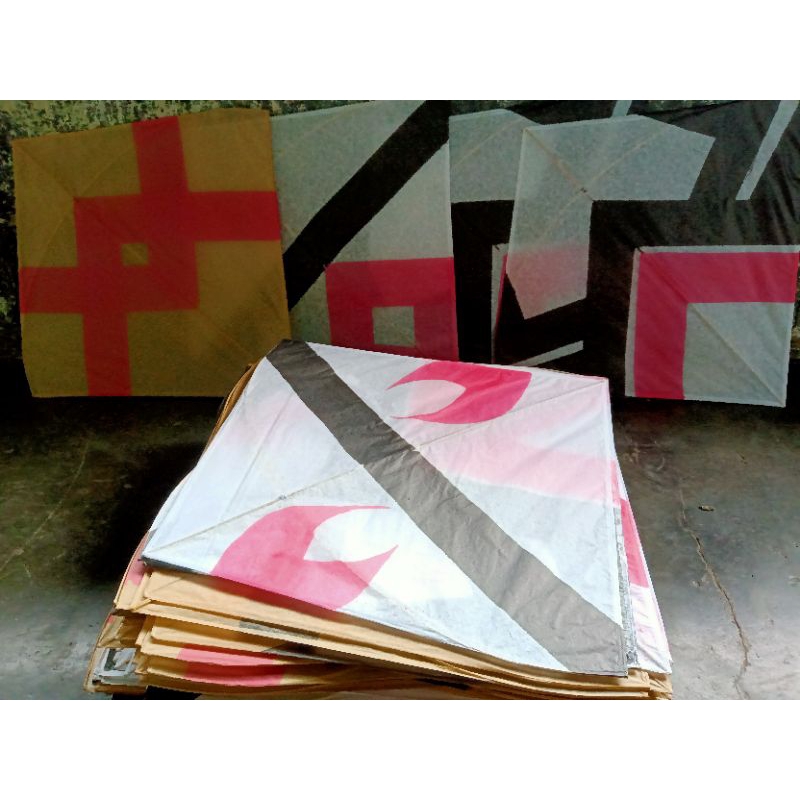 layangan seot berotot