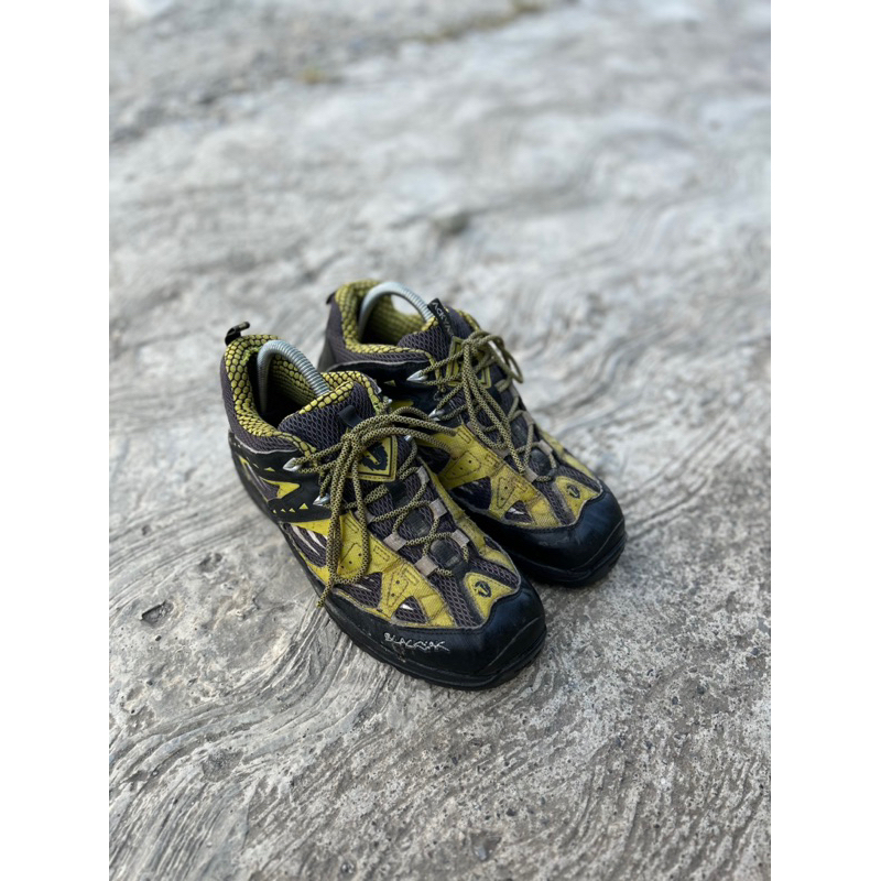 sepatu gunung second original blackyak