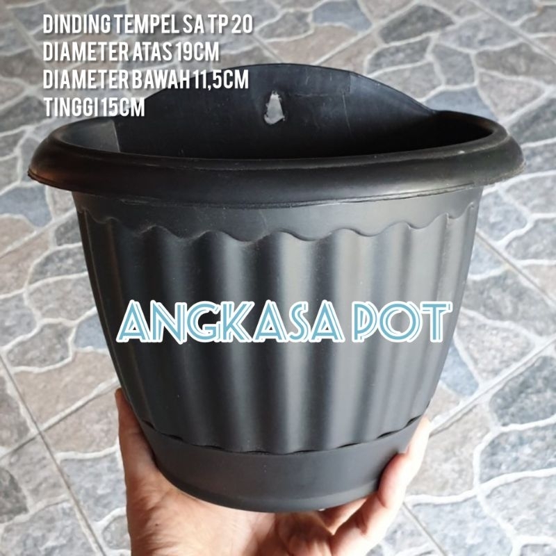 POT DINDING SA TP20 pot bunga tempel dinding dengan tatakan