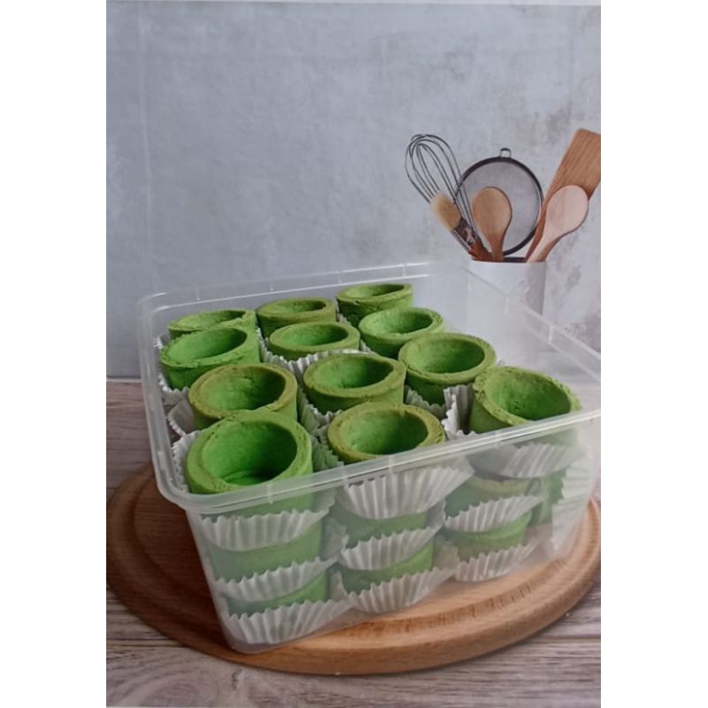 

Kulit Pie Pandan, Bulat Polos D 3,5cm, T 2cm, isi 40pcs