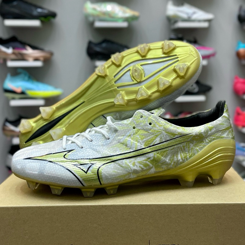 Mizuno Alpha Elite white/gold