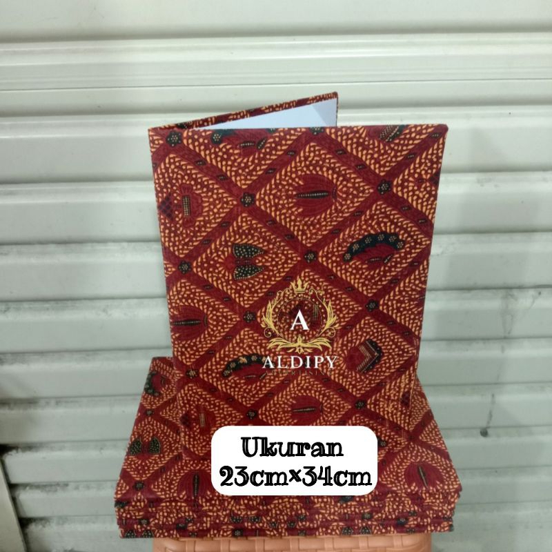 

Map Upacara Bendera Kantor Sekolah Bahan Kain Batik Ukuran F4 (23x34cm) Ready Stok