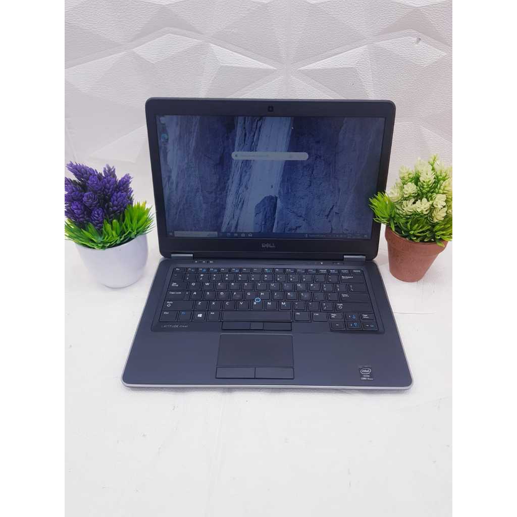 DELL LATITUDE E7440 PPROCESSOR: INTEL CORE I5 GEN: 4 RAM: 8GB HDD: 256GB