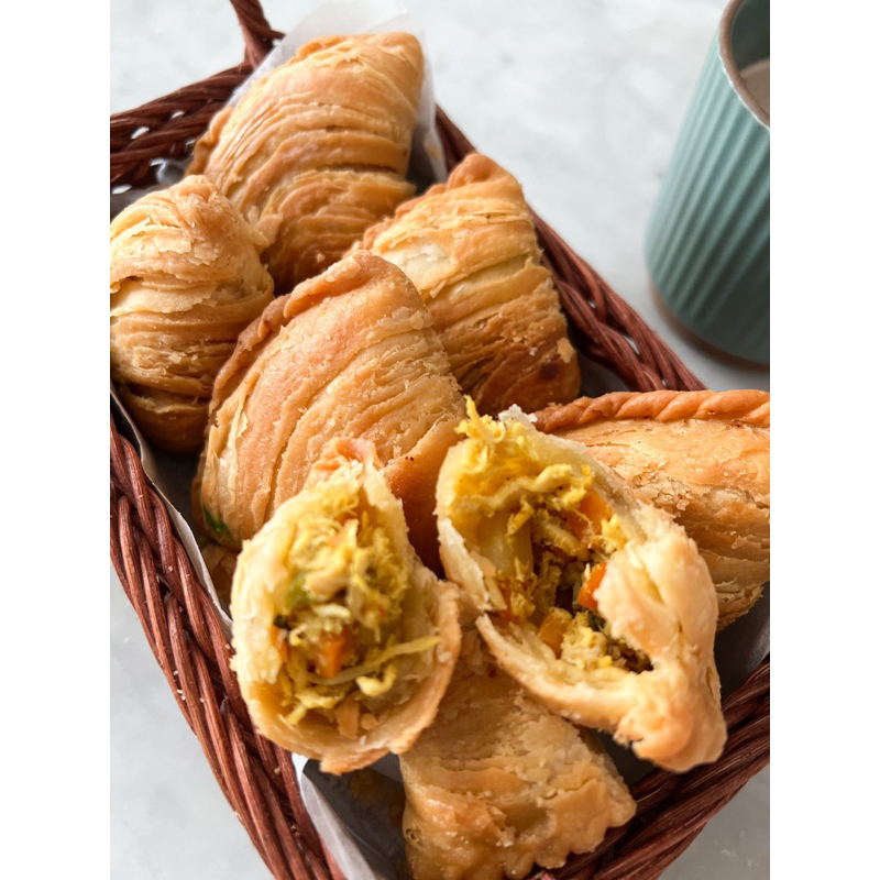 

Curry puff / pastel pusing / pastel / jajanan pasar