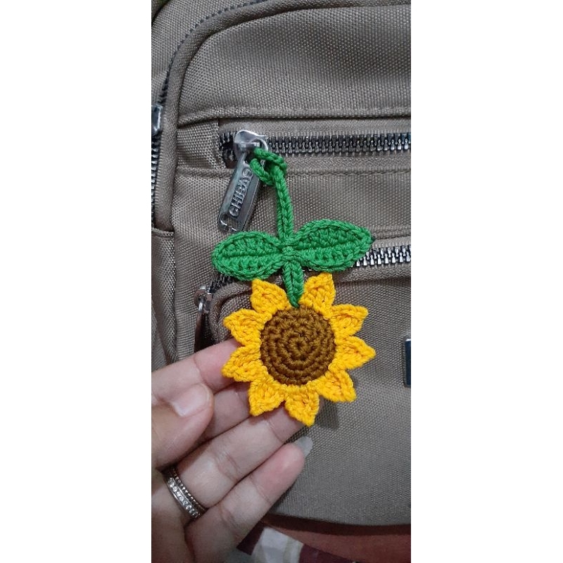 Ganci Bunga Matahari Rajut/Gantungan Kunci Bunga Matahari Rajut