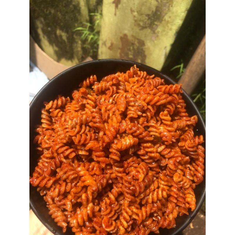 

Makaroni Spiral Pedas Daun jeruk 250gr