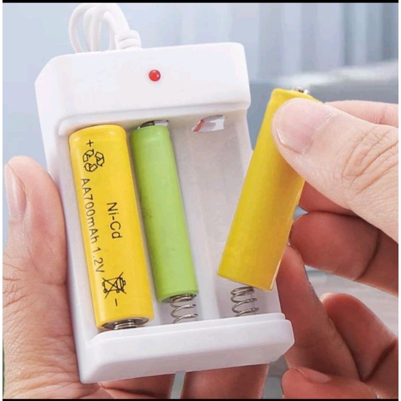 Charger Batre AA Alat Cas Batre AA / AAA 3 Slot