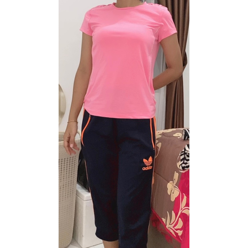 Thrift Kaos Olahraga