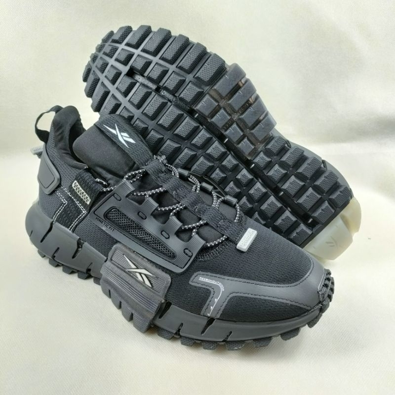 sepatu sneaker pria Reebok zig tag kinetica full black