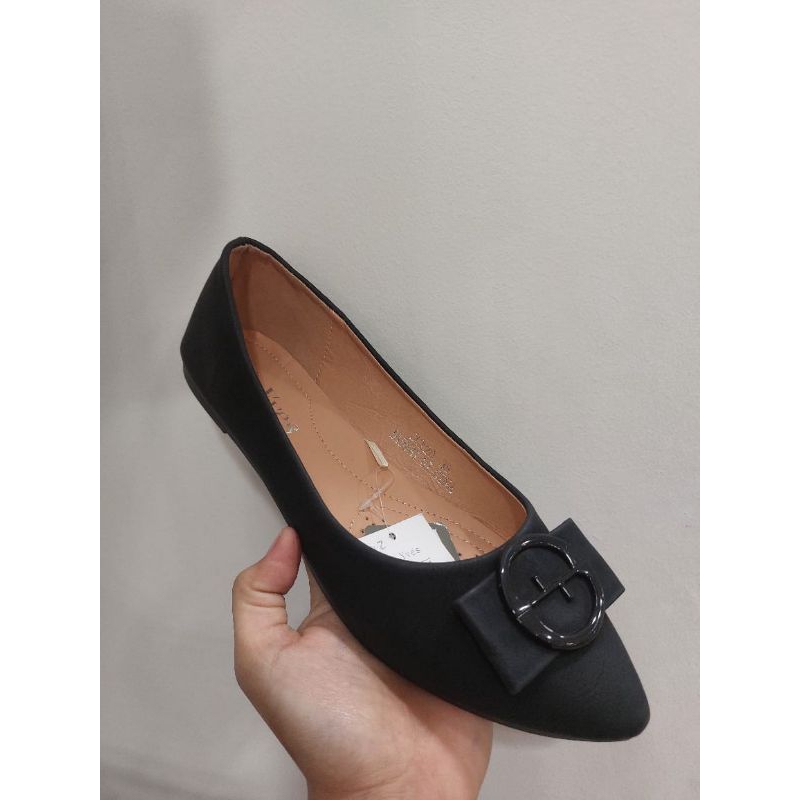 St.yves Sepatu wanita flat shoes