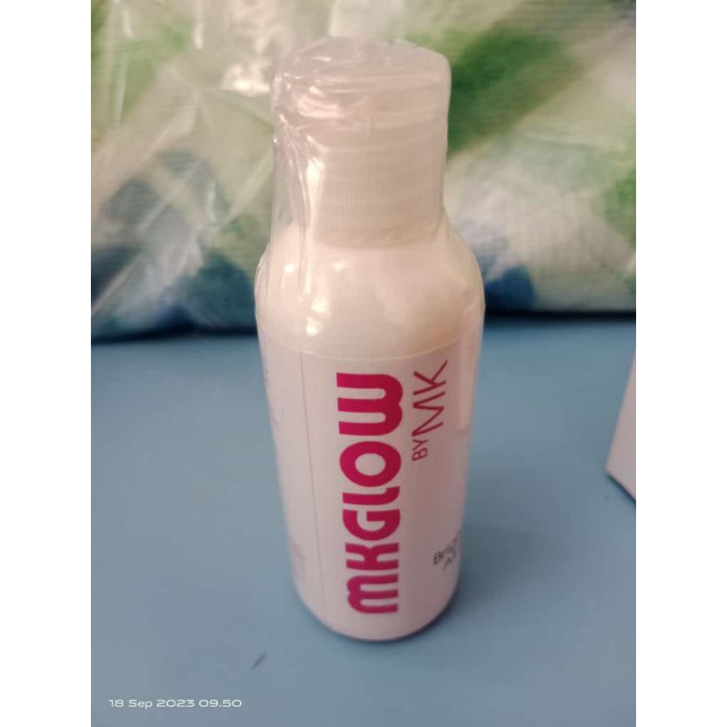 satu pcs eceran toner MK glow ORI sudah ber bpom