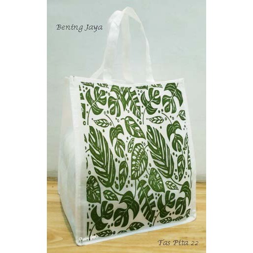 

Tas Hajatan Goodie Bag Pita Kotak 22 Daun Army