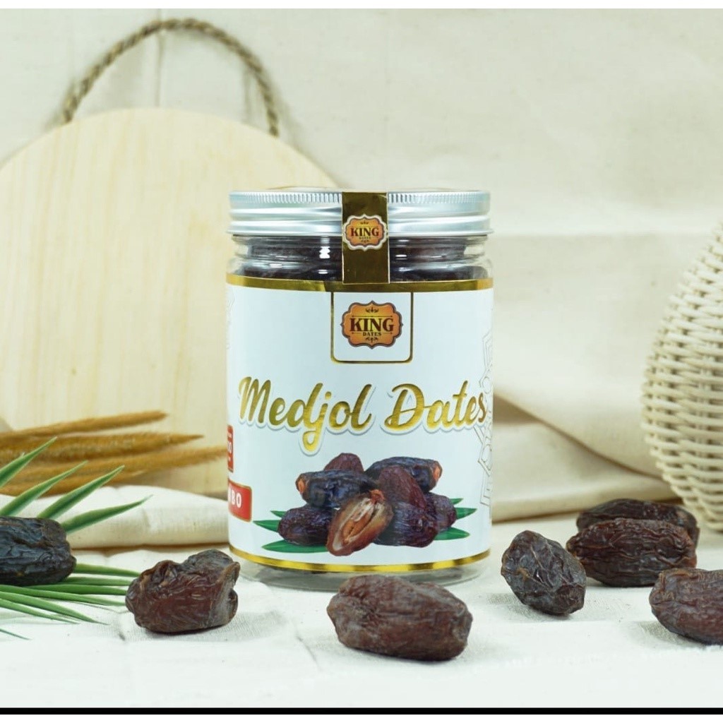 

Kurma medjol Mix Jumbo 500gr | Kurma amedjoul dates kemasan King Dates Medjol (Mix Jumbo) 500 Gr