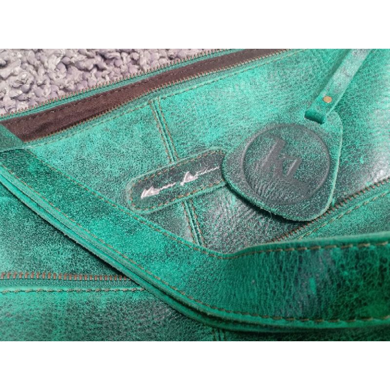 PRELOVED TAS KULIT KENES LEATHER