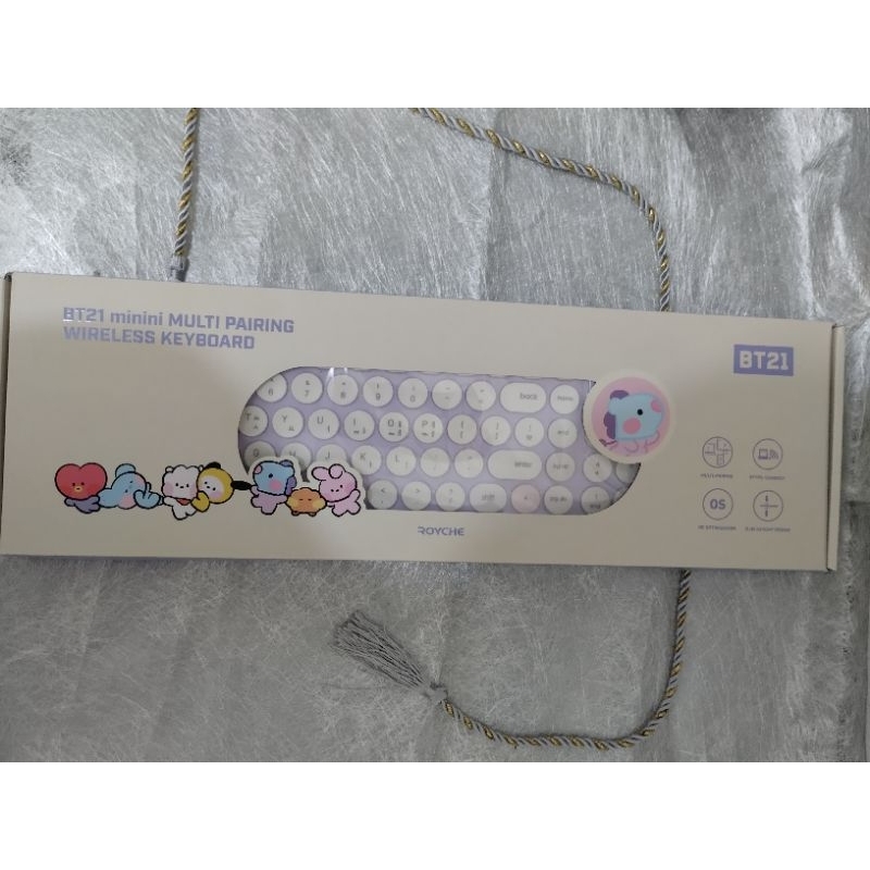 [READY STOCK] MANG Wireless Keyboard BT21 Official