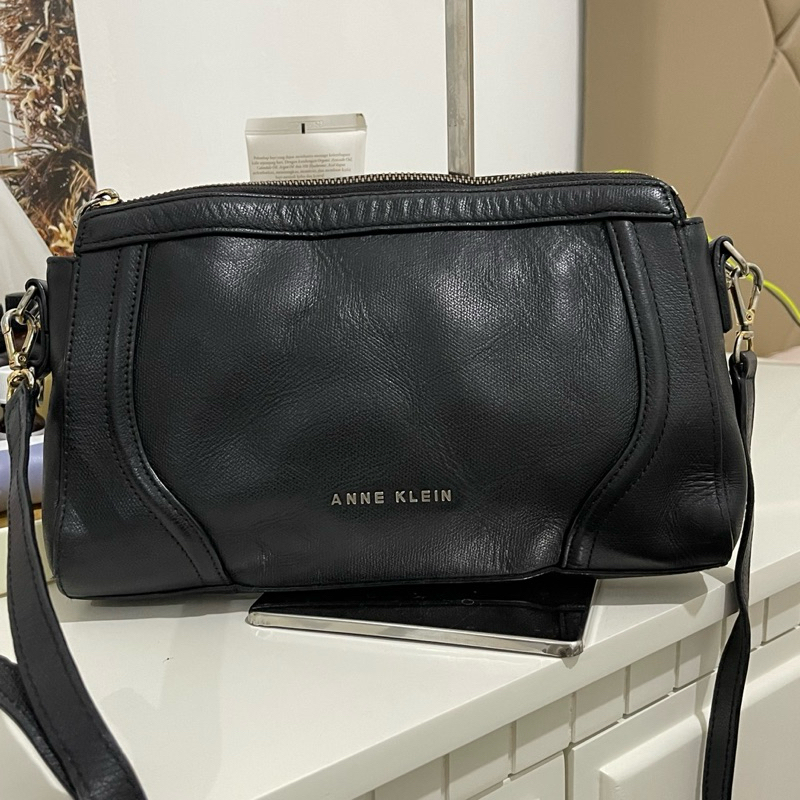 Anna Klein Shoulder Bag VVGC
