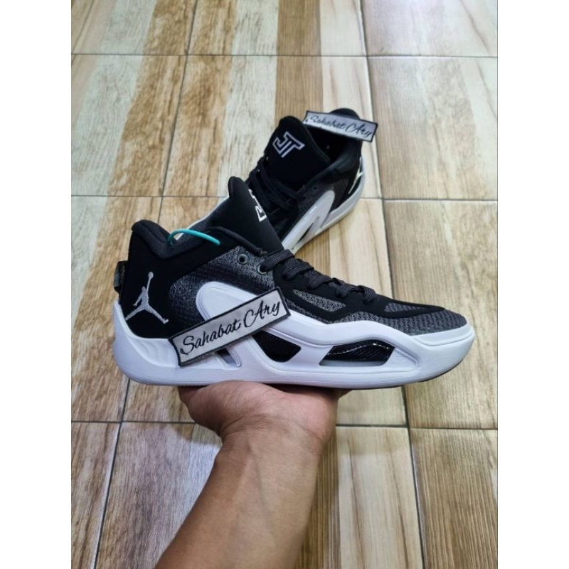 Sepatu AJ Tatum 1 Black White