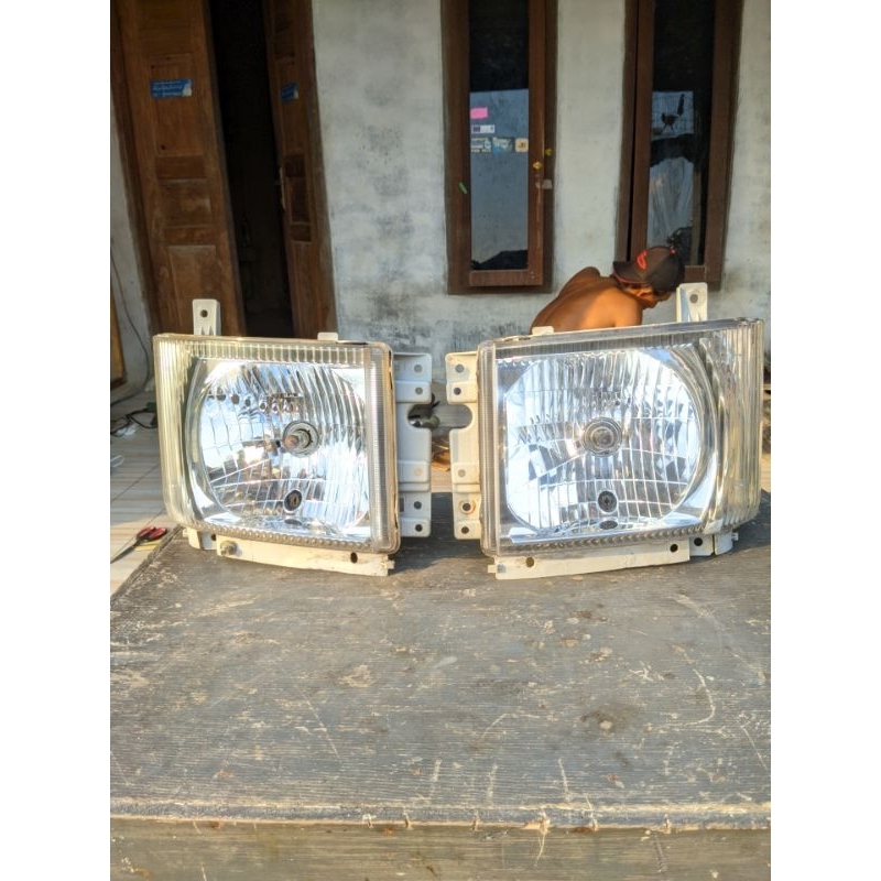 HEADLAMP ISUZU NMR ELF GIGA