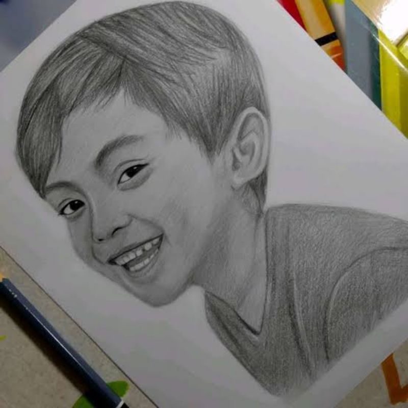 

lukisan wajah berkualitas dijamin realis / lukisan pensil terbaik / arsiran halus