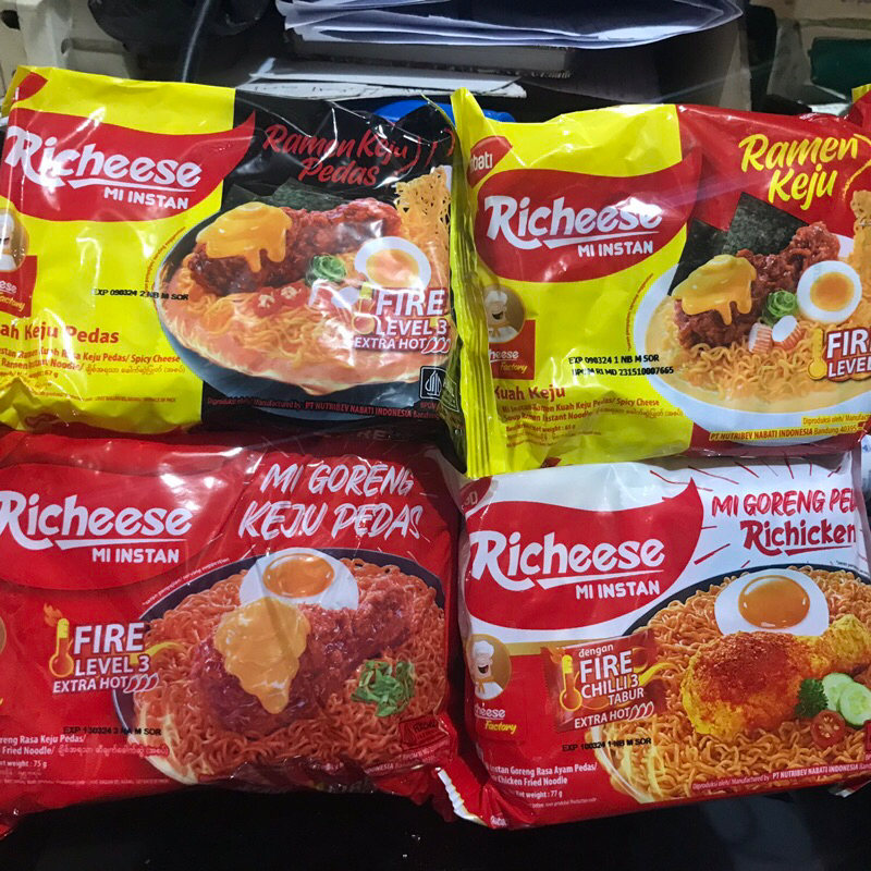 

richeese mi goreng keju dan ramen pcs