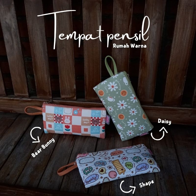 

Tempat Pensil Rumah Warna