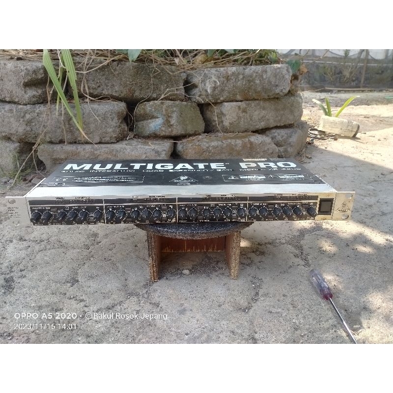 MULTIGATE PRO XR4400 BEHRINGER