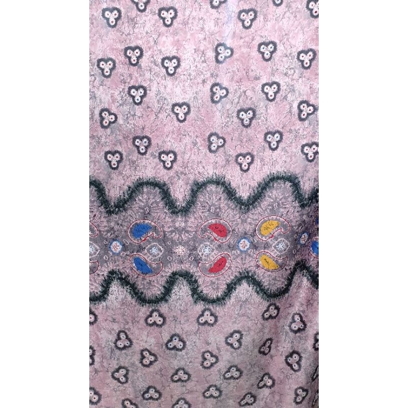 Kain Silk Jumputan Motif Spiner ( PER 0.5M )