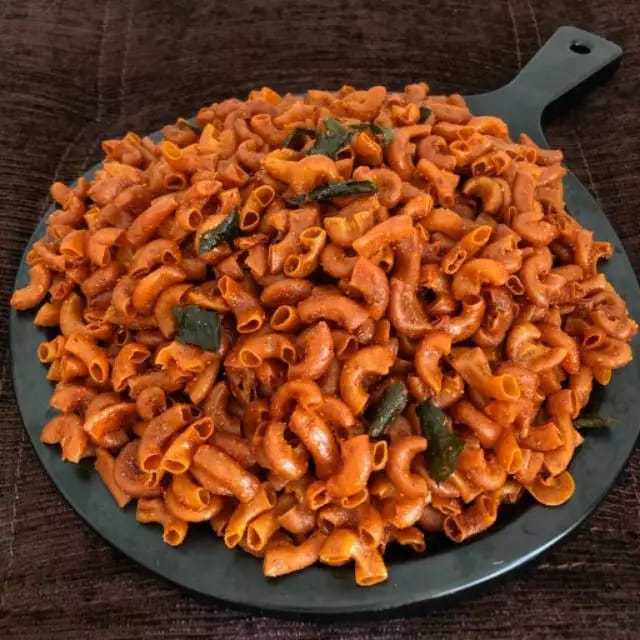 

1Kg - Makaroni Bantat Pipa Pedas Daun Jeruk Xtra