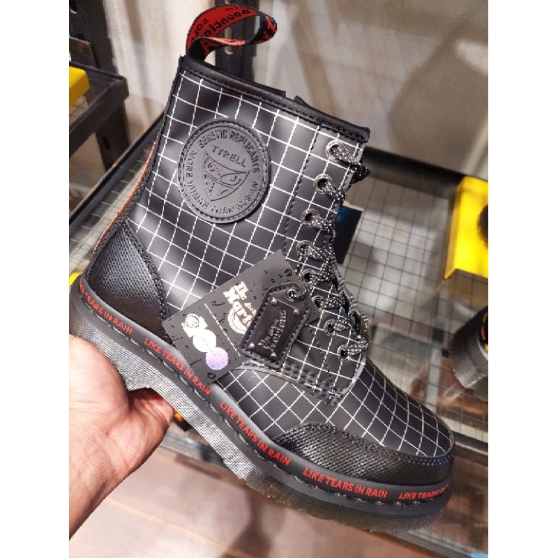 SALE DOCMART DR MARTENS 1460 BLADE RUNNER WARNER BROS BLACK 39 - 45 NEW ORIGINAL